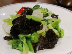 黑木耳花菜芹菜-老于家东北人家(打浦桥店)