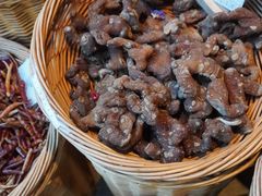 -彩云天云南餐厅