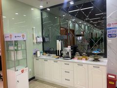 -茂菊口腔连锁(浦东南路店)