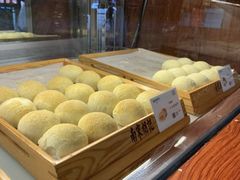 面包甜点陈列柜-南宋胡记(杭州体育场路店)