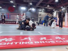 -格斗兄弟搏击健身训练馆(望京店)