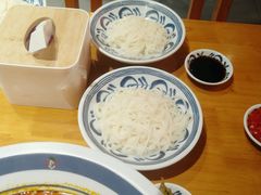 -霸蛮湖南菜·牛肉粉(荣京西街店)