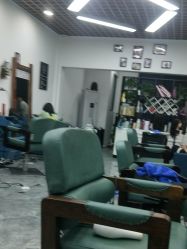 -V8潮牌·接发烫染连锁