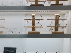 -翰佐蔡司小乐圆·依视路星趣控·暴龙眼镜折扣店