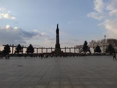 -人民防洪胜利纪念塔