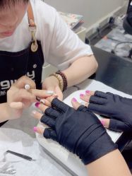 -进巍美甲美睫