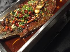 -鸣记脆皮烤鱼·海鲜烤鱼(三八广场店)