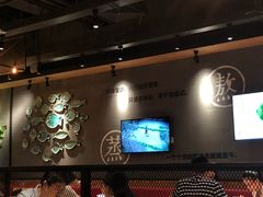 大堂-渝是乎酸菜鱼(龙旗购物中心店)