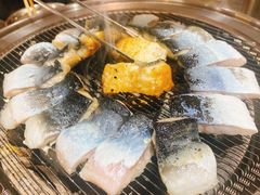 -围炉肉舍•炭烤活鳗•丹东海鲜烤肉(步行街店)