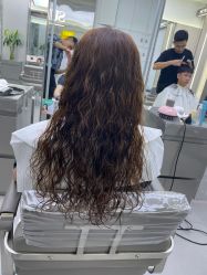 -首脑美发沙龙
