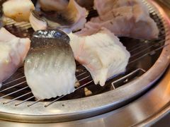 -围炉肉舍•炭烤活鳗•丹东海鲜烤肉(步行街店)