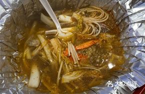 Crab Claw Clam Noodles