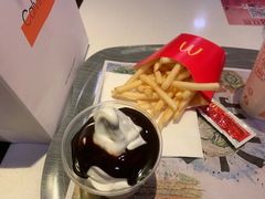 -麦当劳(轻轨曹杨路店)