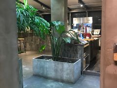 -HIGH FIVE哈福手工汉堡(桂林路店)