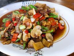 手捏爆牛肉-小乡小镇·传承桐庐土菜·老板亲自烧的菜