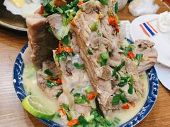 夜市网红火山排骨-曼谷食堂·泰国家庭料理(丹桂路店)