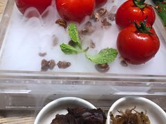 番茄脆菇沙拉-小大董·烤鸭(凤凰汇店)