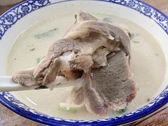 羊肉汤普通版-穆得·老周家牛肉烧饼(普利街店)