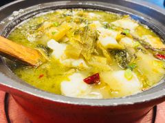 -周鱼小馆石锅酸菜鱼(活力汇店)