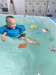 -海豚湾婴儿游泳(塘沽店)
