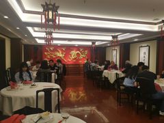 -梅龙镇酒家(南京西路总店)