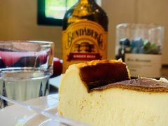 -Fridi Patisserie Cafe