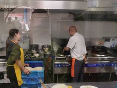 -老陆稿荐(西中市店)