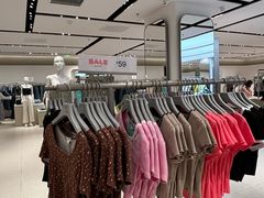 -URBAN REVIVO(七宝领展广场店)