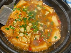 砂锅豆腐-费大厨辣椒炒肉(万家丽一店)