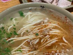 -亮亮面馆(经六路店)