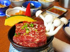 特选壶渍带骨牛排-炎蔵牛舌烤肉