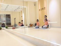 -艺熠舞蹈口才主持表演艺术中心(爱琴海校区)