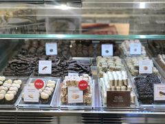 -VENCHI 闻绮(北京国贸商城店)