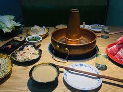 -洞庭洲·防空洞火锅·铜锅涮肉·烧烤(新百广场店)