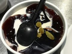 -龙巢盱眙龙虾·牛蛙·烧烤宵夜(八卦岭店)