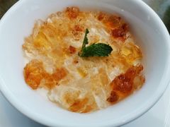 冰酒桃胶奶香杏仁布丁-悦轩中餐厅·高空江景·杭州柏悦酒店