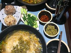 -八月美食小馆(银泰城总店)