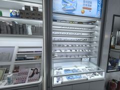 -光明眼镜·蔡司授权(徐泾店)