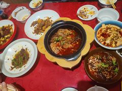 -冯烫烫跷脚牛肉·川菜小馆(武胜西街店)