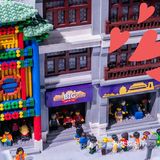 益智玩具→乐高的天堂，快来放放电[糖果][胜利]