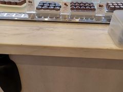 面包甜点陈列柜-GODIVA(恒隆广场店)