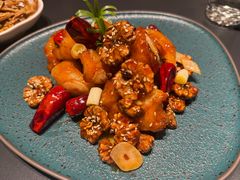 宫保虾球-铜锣湾·有麝自然香(渝北财富中心店)