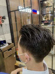 -首脑美发沙龙