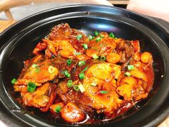 砂锅碟鱼头-叶派龙虾•招牌香辣蟹·海鲜(中海国际店)