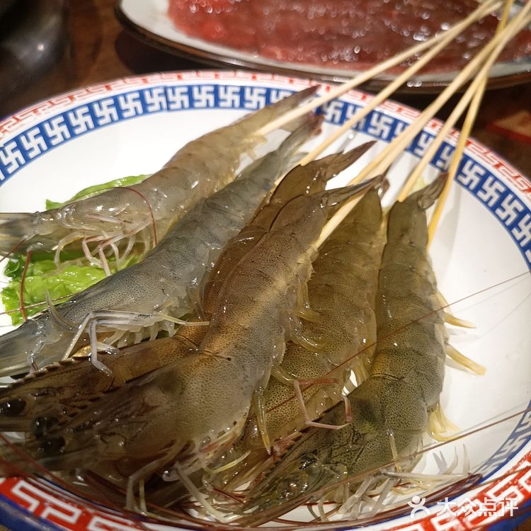 又是一家生意火爆的民间火锅