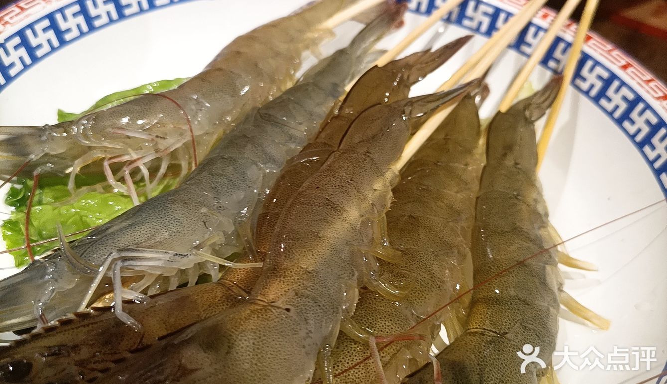 又是一家生意火爆的民间火锅