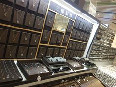 -三福时尚(三峡广场华夏银座店)