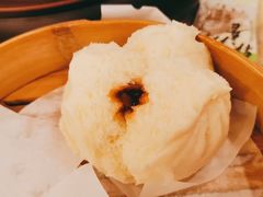 蜜汁叉烧包-点都德(盘福楼店)