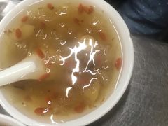 银耳五珍汤-芳婆糕团店(王府大街店)