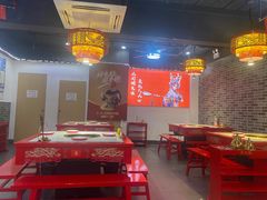 -欠火锅·水牛毛肚·团建聚餐·生日宴(何山路店)